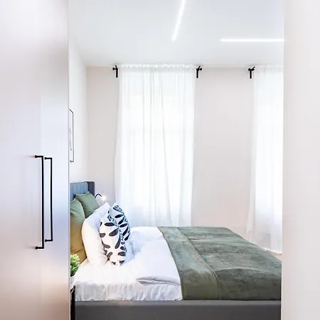 - Cozy - New - Ac