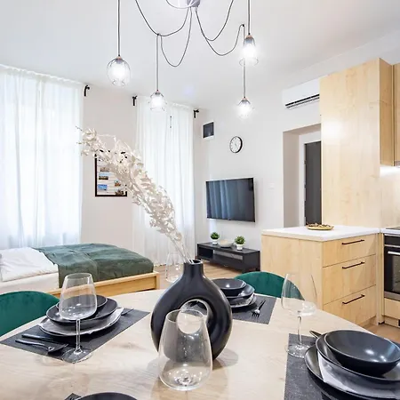 - Cozy - New - Ac